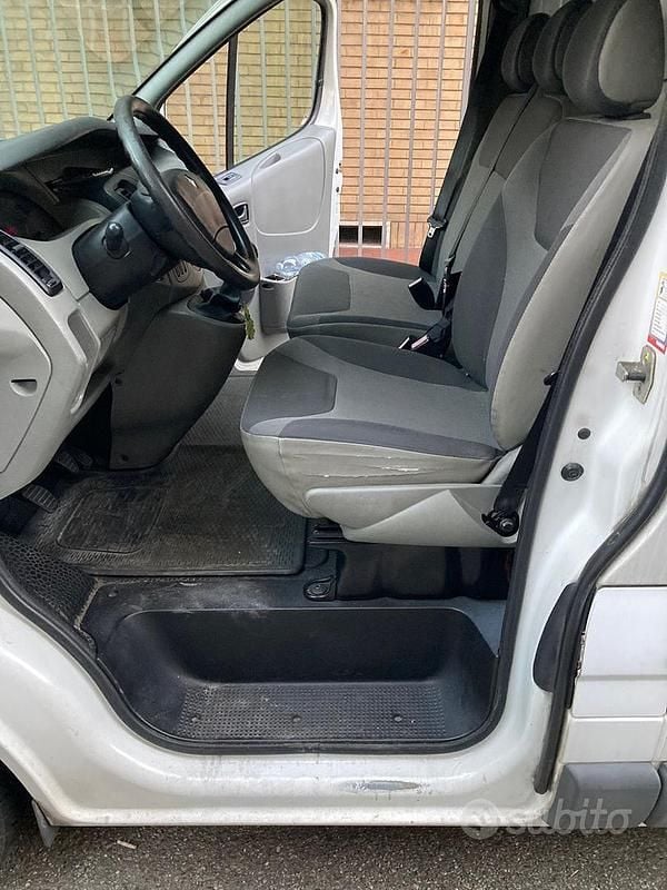 Usata Renault Trafic 2008 Bianco Monovolume