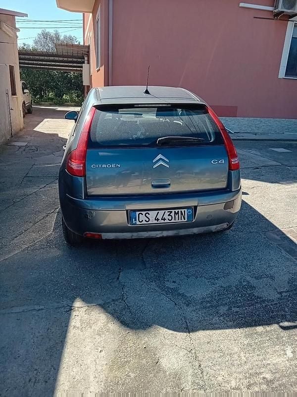 Usata Citroën C4 109 CV (80 kW) 2005 Grigio Utilitaria