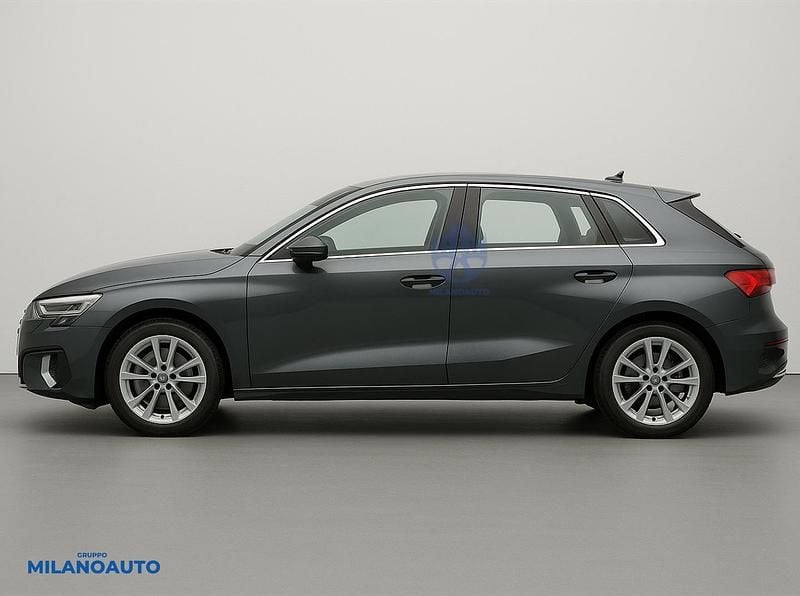 Begagnad Audi A3 Sportback Advanced Plus 150 HK (110 kW) 2024 Grå Halvkombi