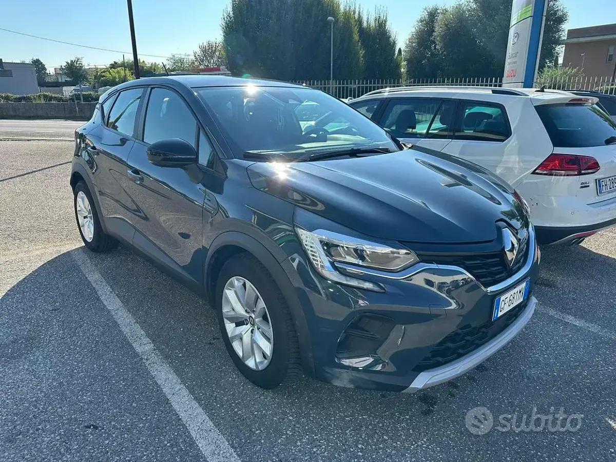 Usata Renault Captur Zen 101 CV (74 kW) 2021 SUV