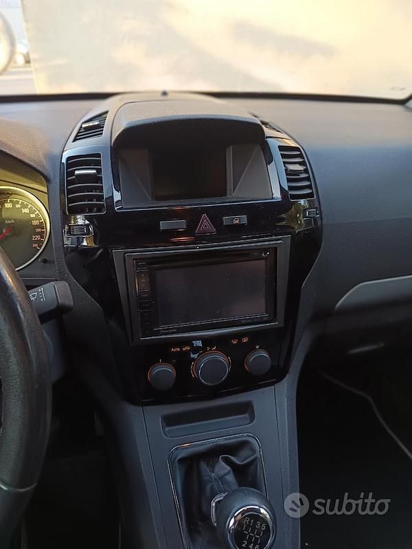 Usata Opel Zafira 2009 Verde Monovolume