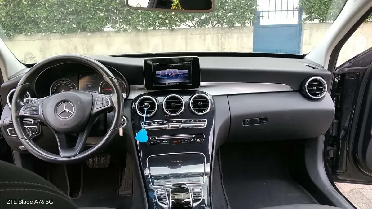 Usata Mercedes C180 Business 116 CV (85 kW) 2017 Nero Berlina