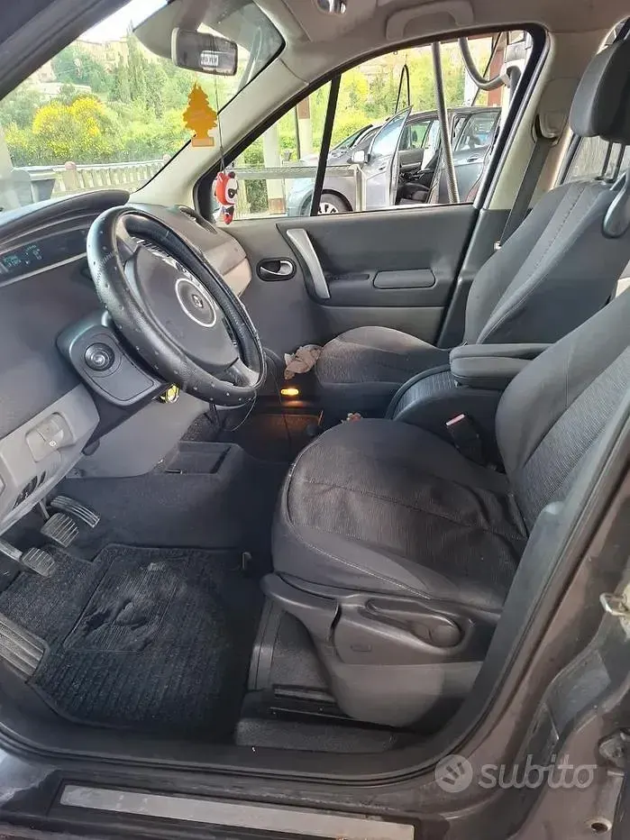 Usata Renault Scenic E-Tech 106 CV (77 kW) 2007 Grigio Monovolume