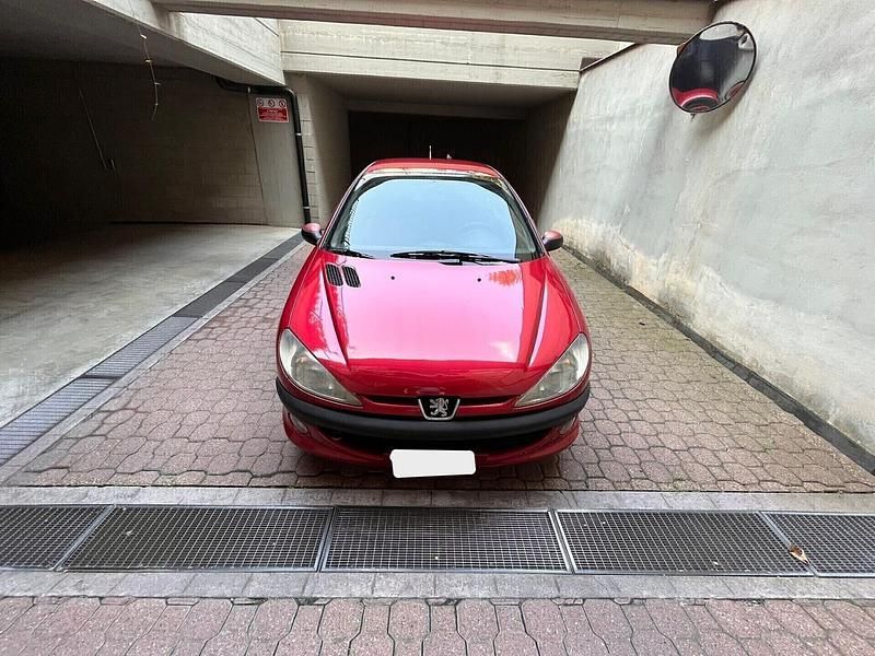 Usata Peugeot 206 57 CV (41 kW) 2010 Rosso Berlina