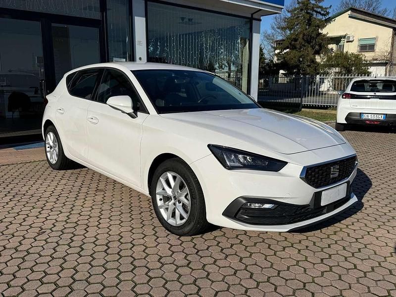 Usata Seat Leon Style 116 CV (85 kW) 2022 Bianco Berlina