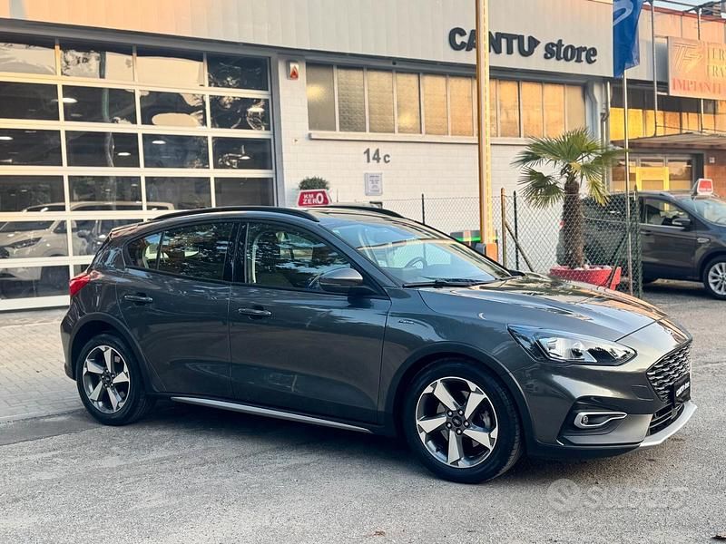 Grigio Usata 2019 Ford Focus Active Tre volumi | 16.500 € (Molto cara) - Immagine 1/4