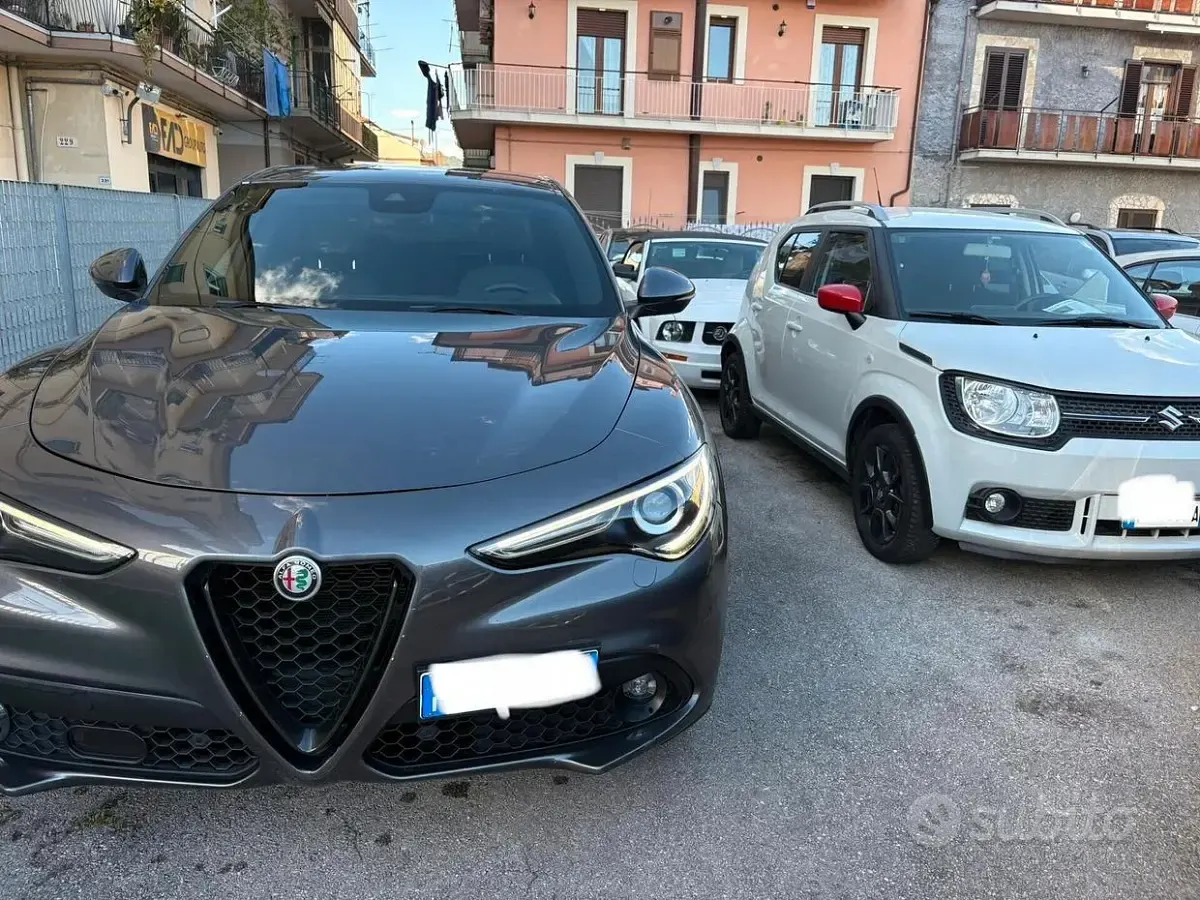 Usata Alfa Romeo Stelvio 160 CV (117 kW) 2022 Grigio SUV