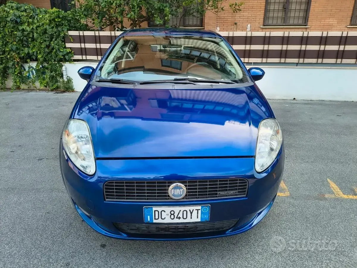 Usata Fiat Grande Punto 75 CV (55 kW) 2006 Bluazzurro Utilitaria