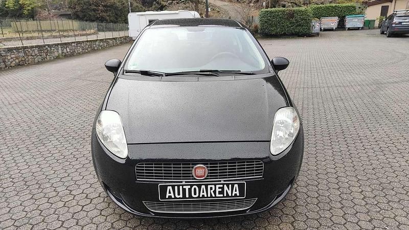 Usata Fiat Grande Punto Dynamic 77 CV (56 kW) 2009 Nero Utilitaria