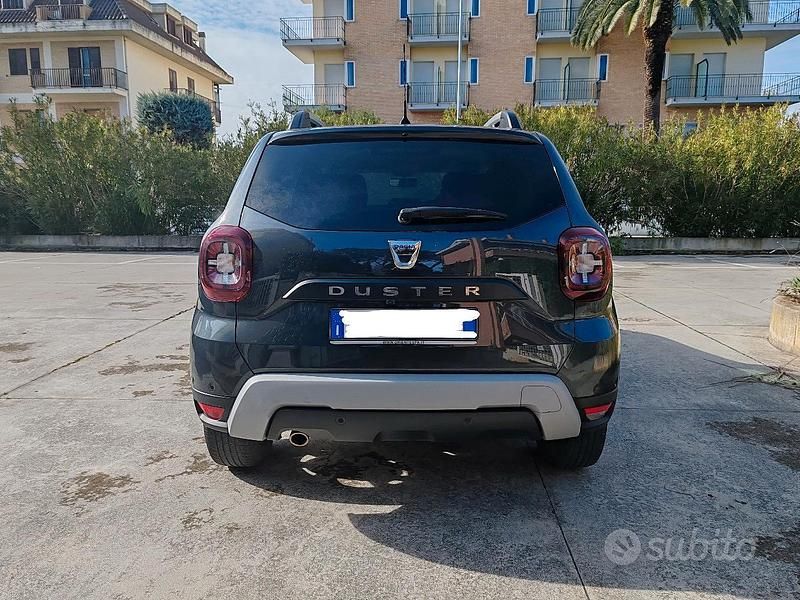 Usata Dacia Duster Prestige 101 CV (74 kW) 2021 Grigio SUV