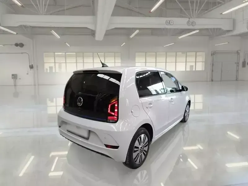 Usata VW e-up! 60 kW (82 CV) 2021 Utilitaria