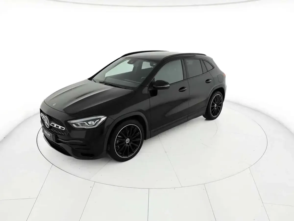 Usata Mercedes GLA200 Premium 150 CV (110 kW) 2023 Nero SUV