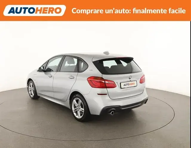 Usata BMW 225 Active Tourer iPerformance 224 CV (164 kW) 2018 Argento Monovolume