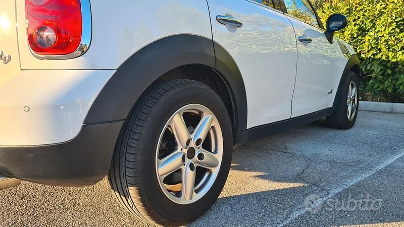 Usata Mini Countryman 111 CV (81 kW) 2011 Bianco SUV