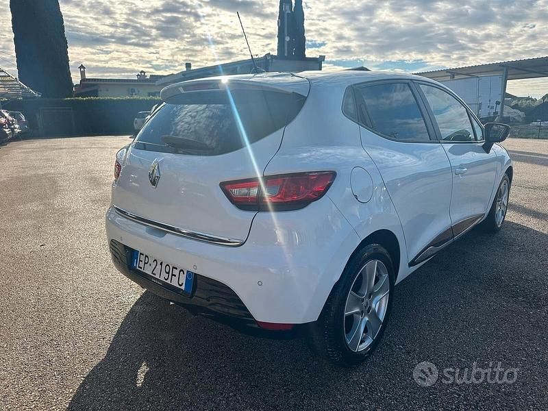 Usata Renault Clio IV 89 CV (65 kW) 2012 Bianco Berlina