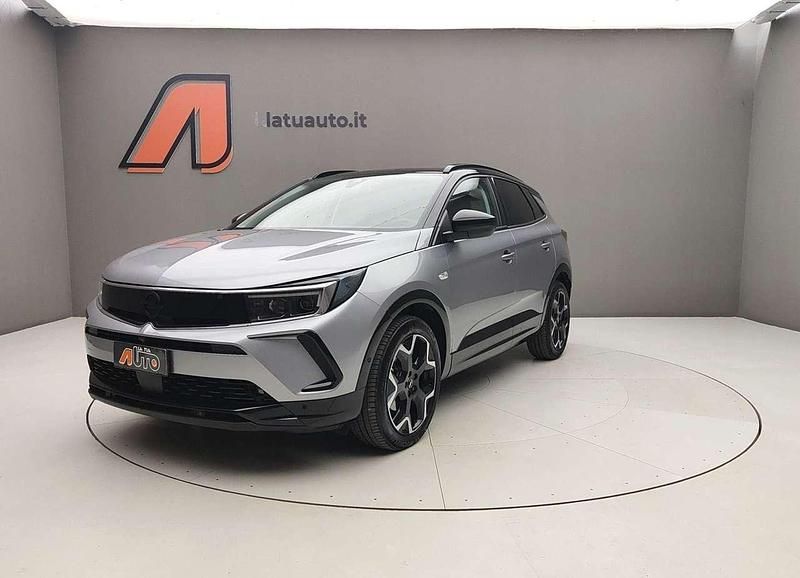 Usata Opel Grandland X 131 CV (96 kW) 2024 Kontrast grey SUV