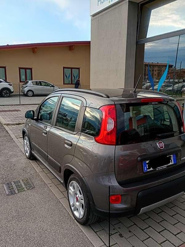 Gebraucht Fiat Panda Garmin 69 PS (50 kW) 2022 Grau Kleinwagen