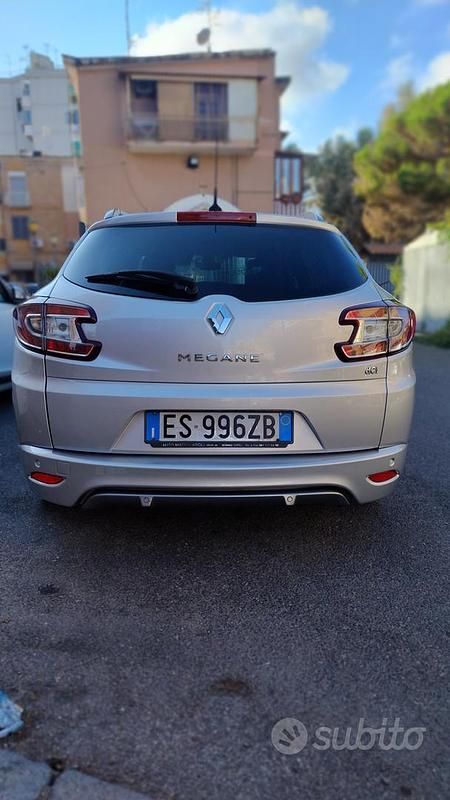 Usata Renault Mégane III 110 CV (80 kW) 2014 Grigio Station wagon