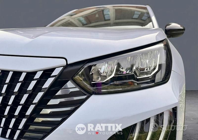 Usata Peugeot 2008 Allure 131 CV (96 kW) 2025 Bianco okenite SUV