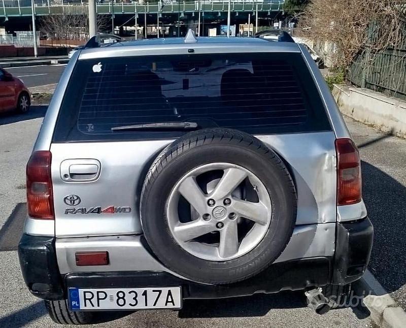 Usata Toyota RAV4 116 CV (85 kW) 2003 SUV