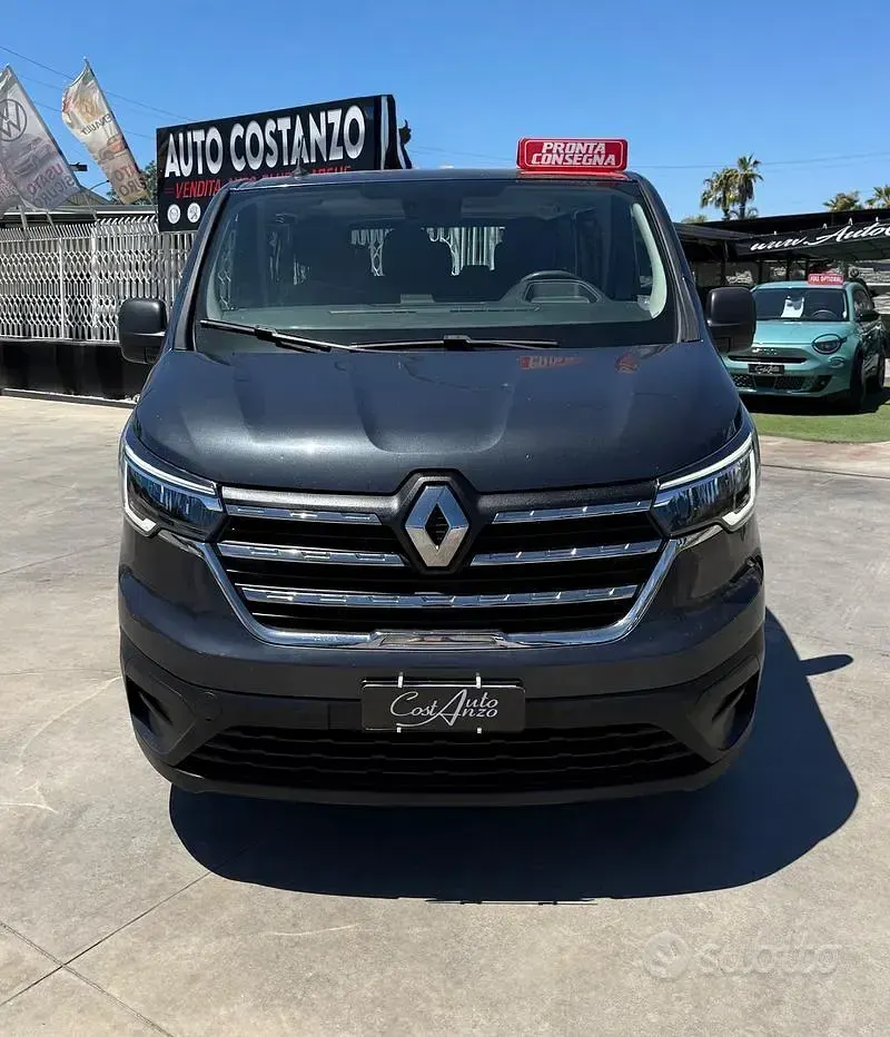 Usata Renault Trafic 110 CV (80 kW) 2022 Nero Monovolume