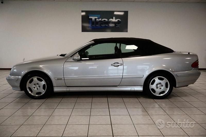 Usata Mercedes CLK230 Elegance 197 CV (144 kW) 2001 Grigio Cabrio