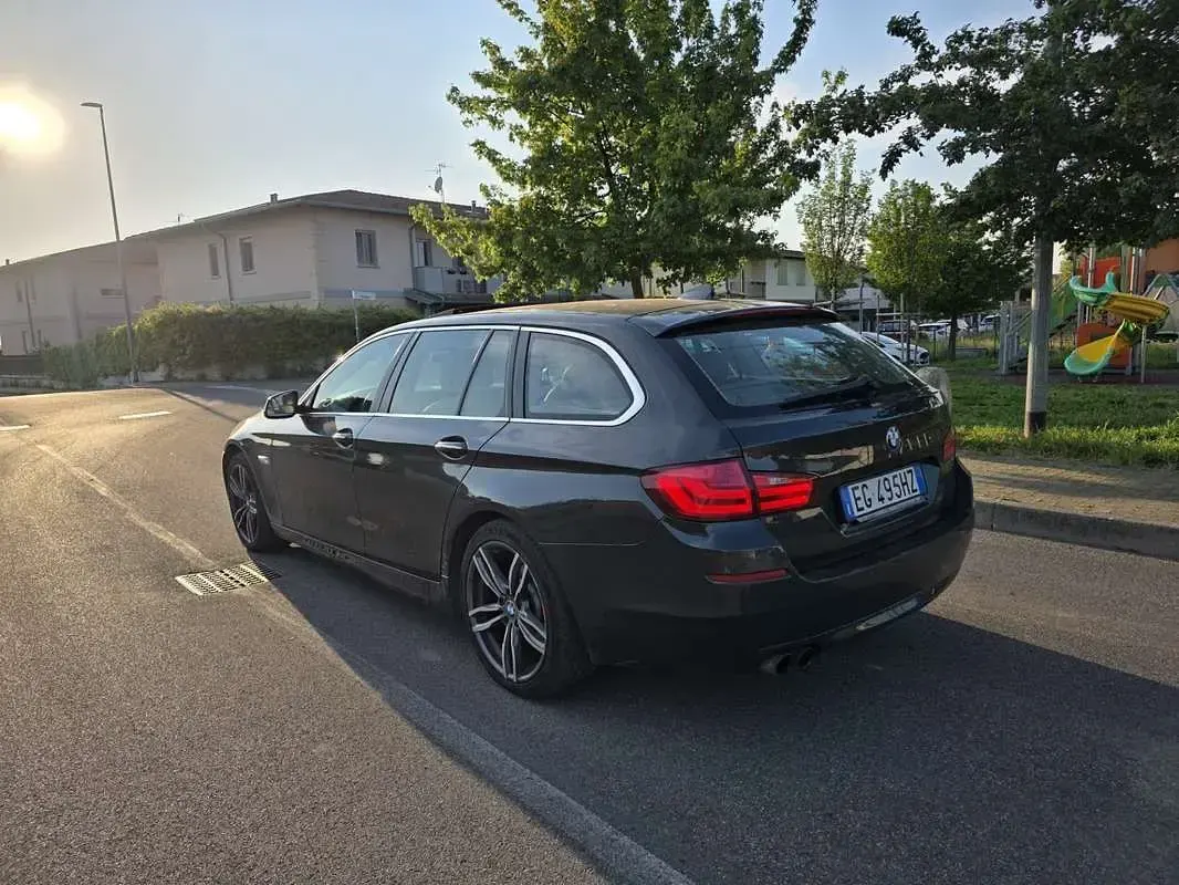 Usata BMW 530 Sport Line 245 CV (180 kW) 2011 Station wagon