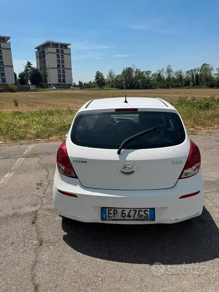 Usata Hyundai i20 85 CV (62 kW) 2013 Bianco Utilitaria