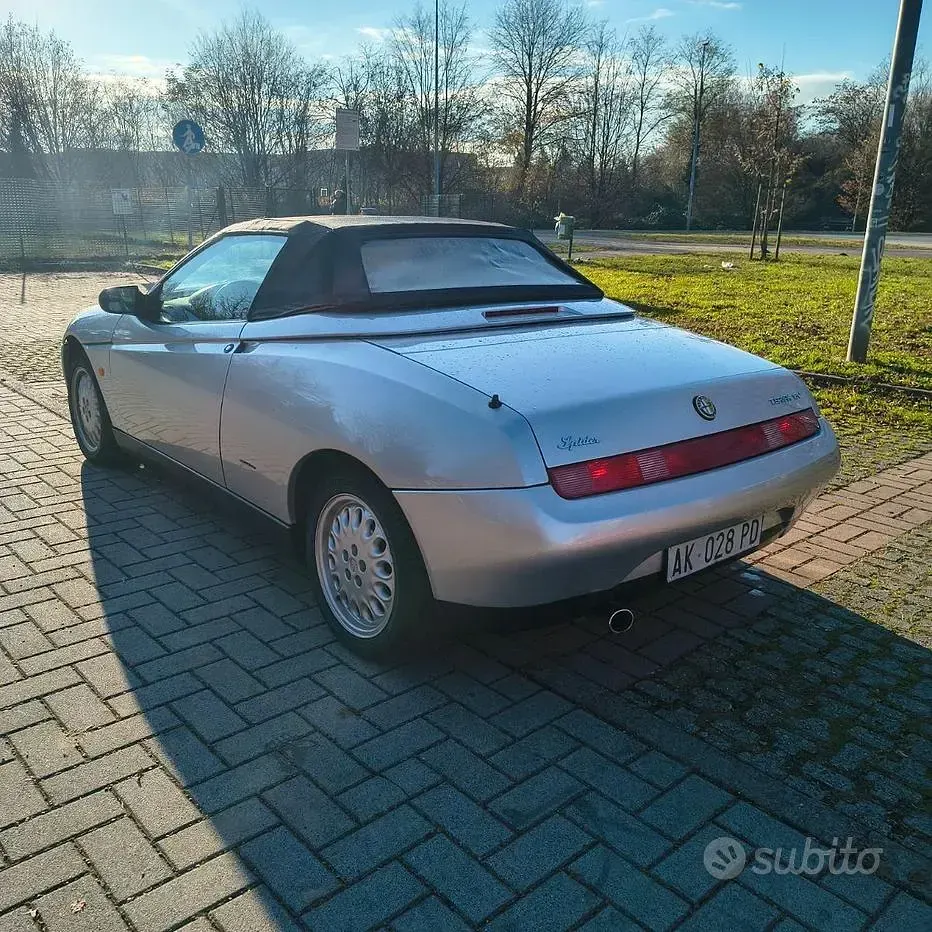 Usata Alfa Romeo Spider 1996 Grigio Cabrio