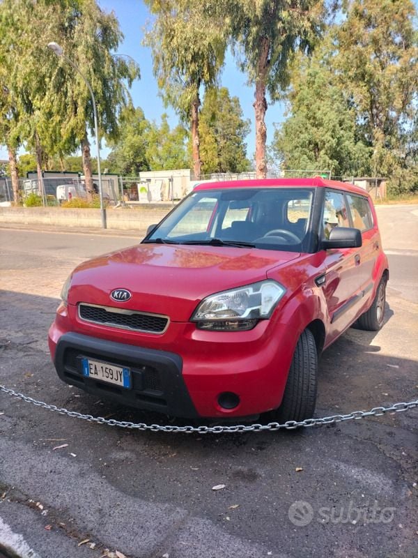 Rosso Usata 2010 Kia Soul SUV | 2800 € (Molto cara) - Immagine 1/4