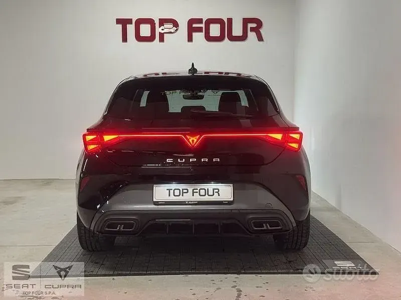 Usata Cupra Leon 150 CV (110 kW) 2025 Nero Berlina