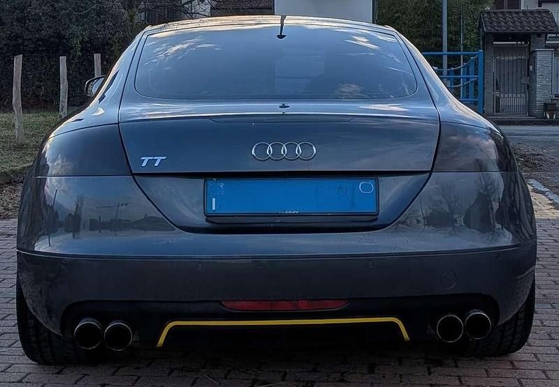 Usata Audi TT Ambiente 200 CV (147 kW) 2007 Grigio Coupé