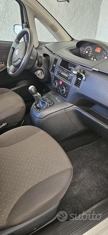 Usata Fiat Idea 90 CV (66 kW) 2008 Grigio Monovolume