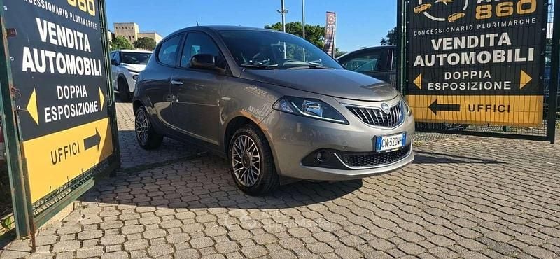 Usata Lancia Ypsilon Gold 69 CV (50 kW) 2023 Utilitaria
