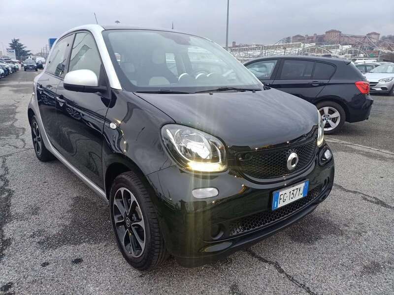 Usata Smart ForFour Passion 90 CV (66 kW) 2016 Nero Utilitaria