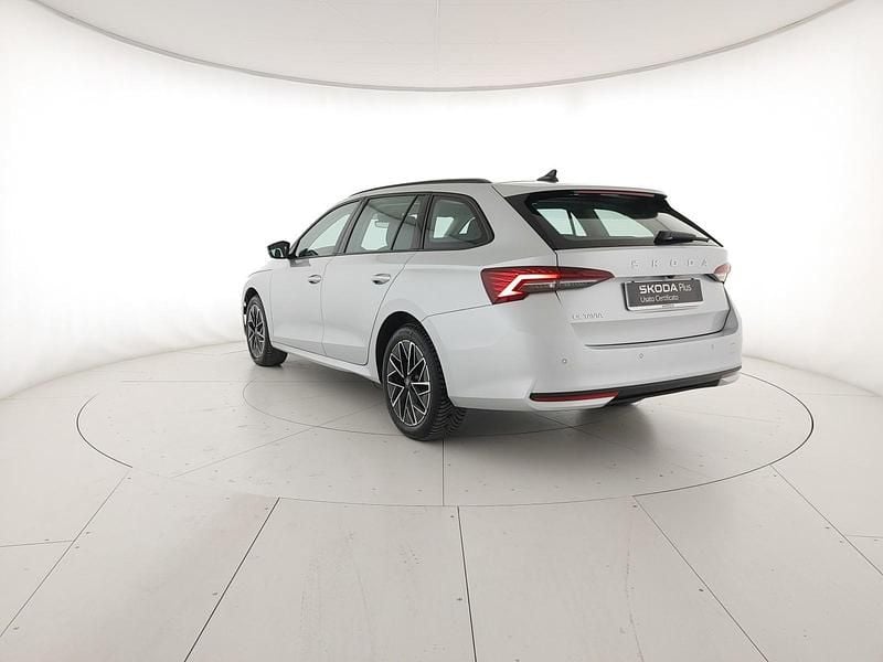 Usata Skoda Octavia Executive 150 CV (110 kW) 2025 Argento brillante metallizzato Station wagon