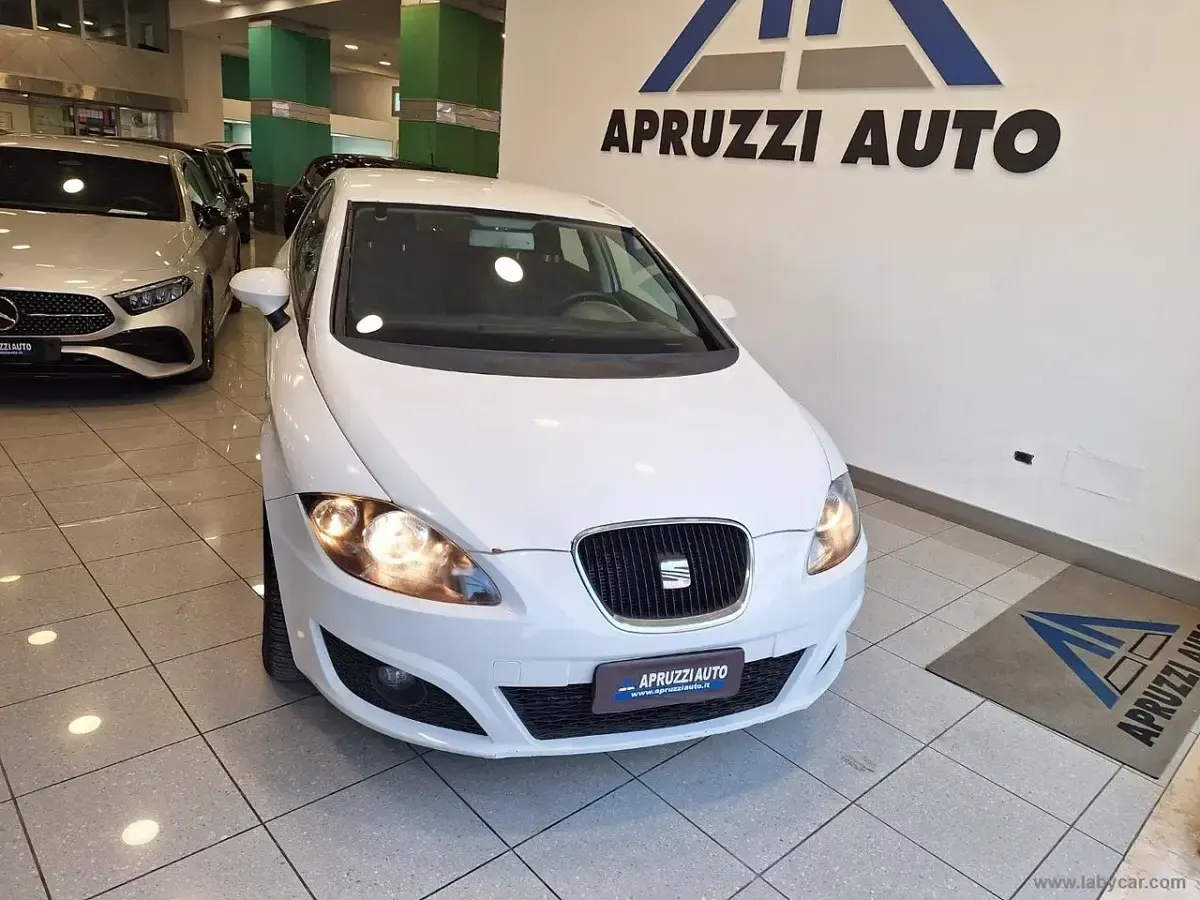 Usata Seat Leon Style 105 CV (77 kW) 2012 Bianco Berlina
