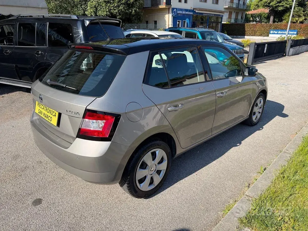 Usata Skoda Fabia 60 CV (44 kW) 2017 Bronzo Berlina