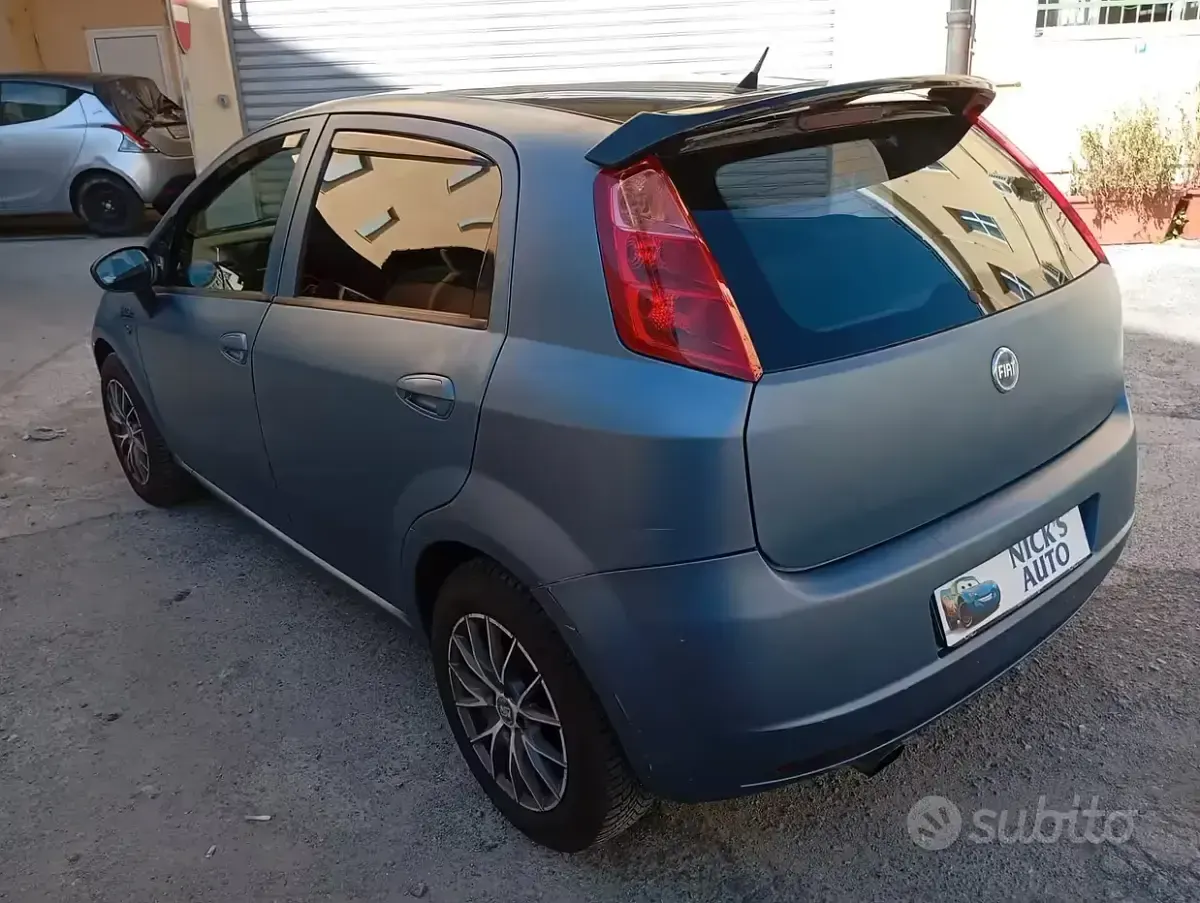Usata Fiat Grande Punto 65 CV (47 kW) 2007 Blu Utilitaria