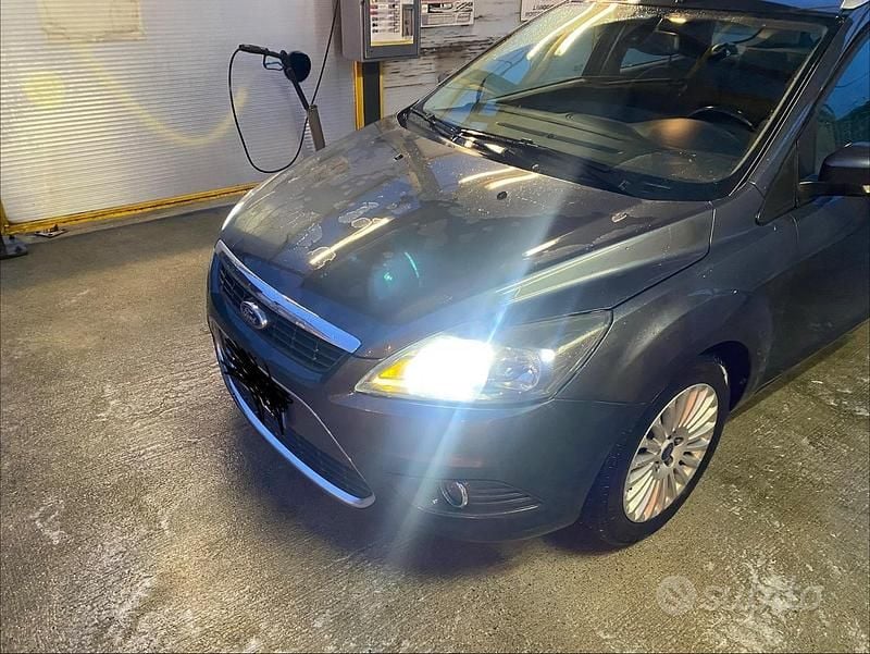 Usata Ford Focus 100 CV (73 kW) 2009 Grigio Station wagon