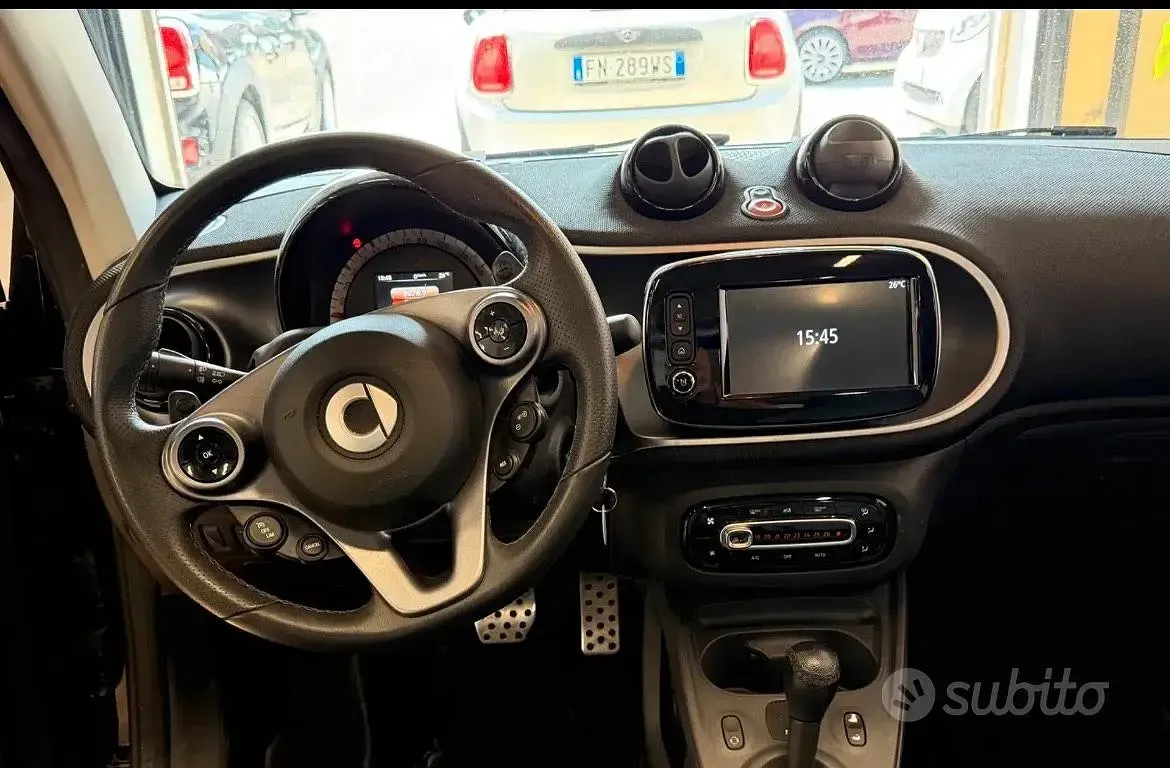 Usata Smart ForTwo Cabrio Brabus 71 CV (52 kW) 2019 Nero Cabrio