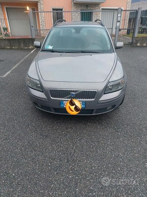 Usata Volvo V50 Momentum 136 CV (100 kW) 2005 Grigio Station wagon