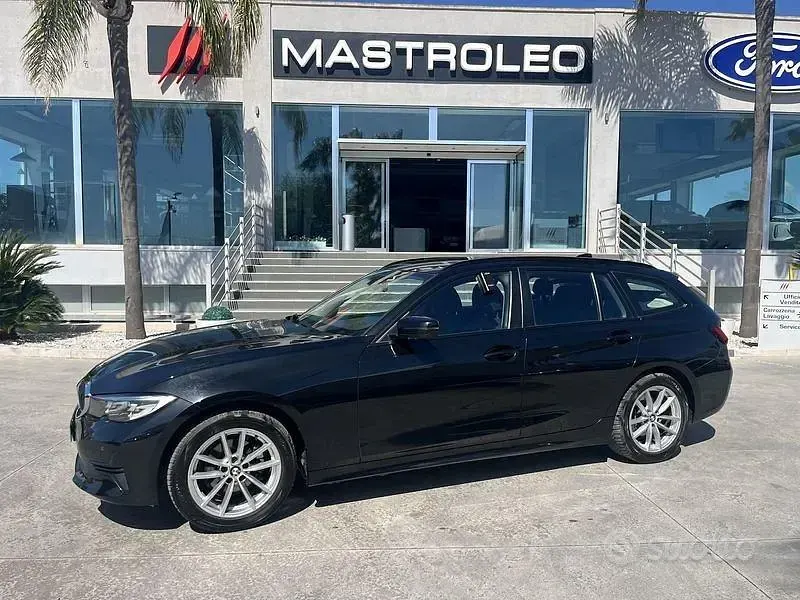 Usata BMW 318 Advantage 150 CV (110 kW) 2022 Nero Station wagon