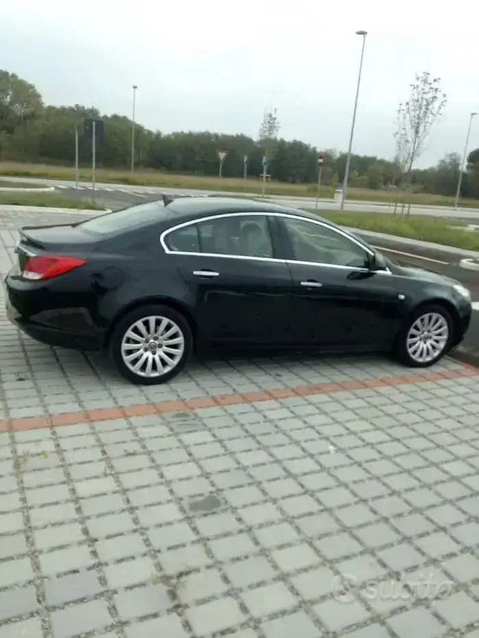 Usata Opel Insignia 160 CV (117 kW) 2010 Nero Berlina