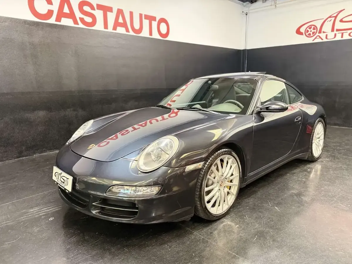 Usata Porsche 911 Carrera S Sport 355 CV (261 kW) 2005 Grigio atlas Coupé