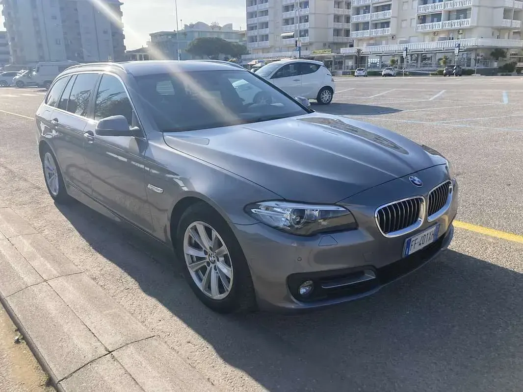 Usata BMW 520 190 CV (139 kW) 2016 Argento Station wagon