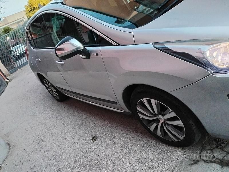Usata Peugeot 3008 Business-Line 120 CV (88 kW) 2016 Grigio SUV