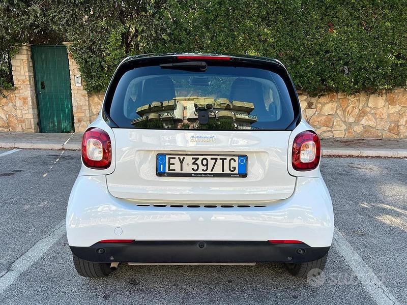 Usata Smart ForTwo Coupé 61 CV (44 kW) 2015 Bianco Coupé