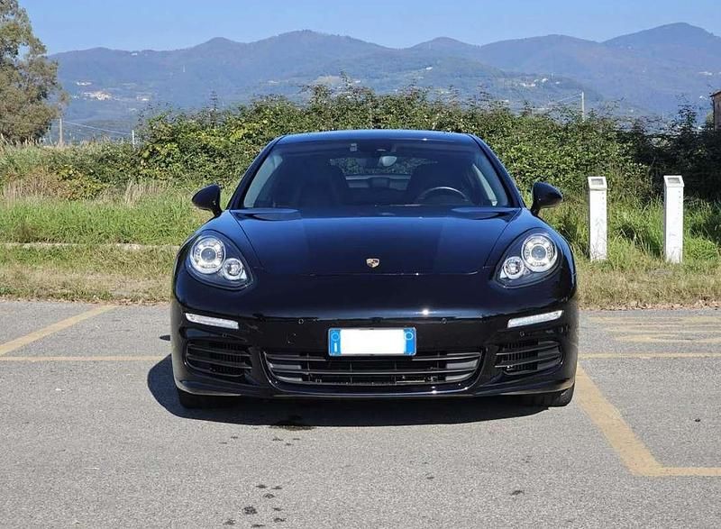 Usata Porsche Panamera Edition 300 CV (220 kW) 2015 Nero Utilitaria
