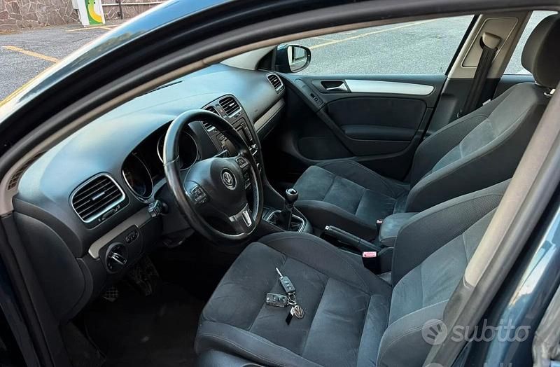 Usata VW Golf VI 105 CV (77 kW) 2010 Blu Utilitaria